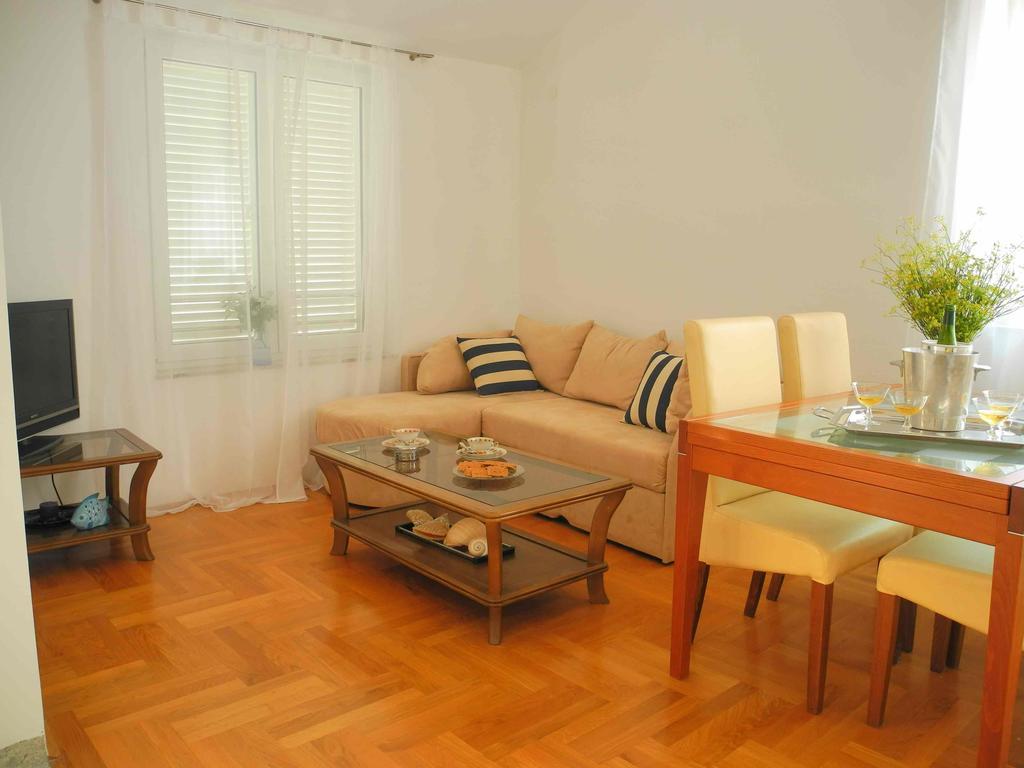 Apartments Antonela เยเซรา ภายนอก รูปภาพ