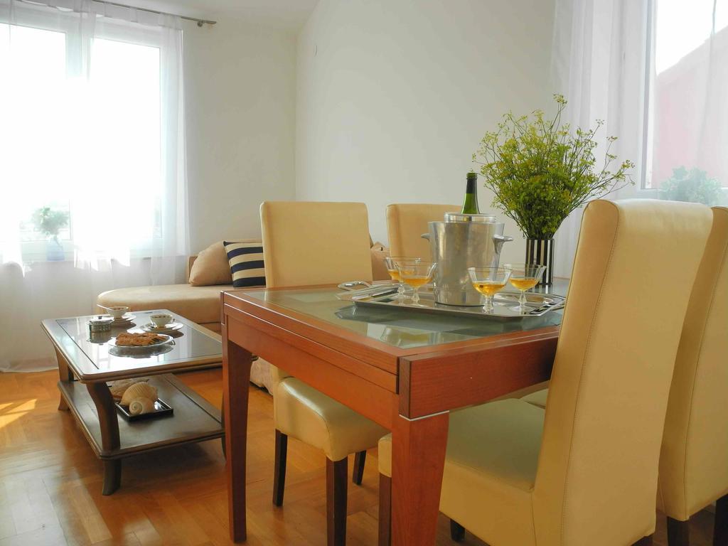 Apartments Antonela เยเซรา ภายนอก รูปภาพ