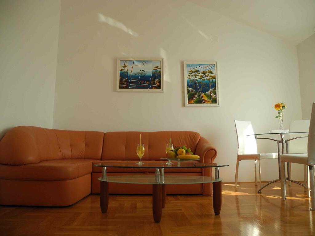 Apartments Antonela เยเซรา ภายนอก รูปภาพ