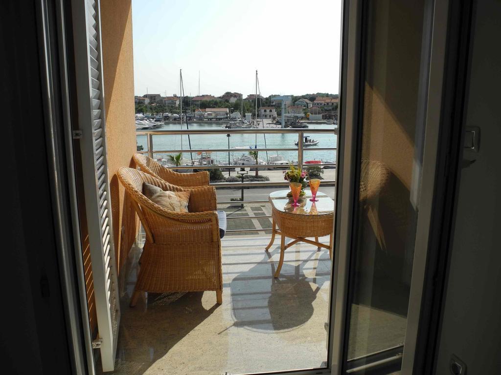 Apartments Antonela เยเซรา ภายนอก รูปภาพ
